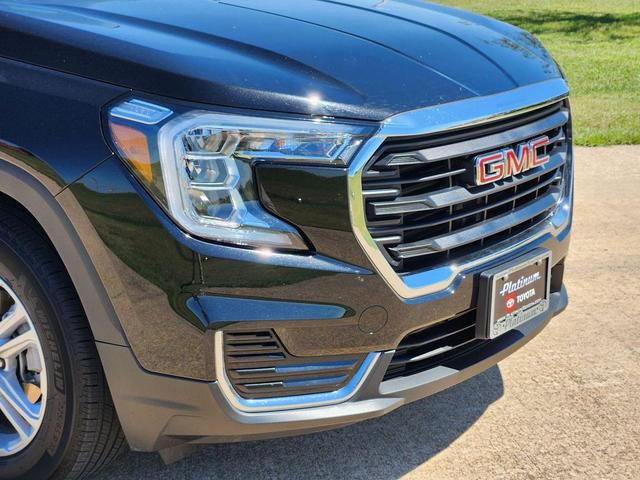 Photo of 2024 Ebony Twilight Metallic GMC Terrain