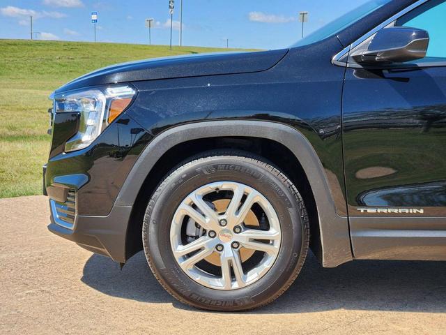 Photo of 2024 Ebony Twilight Metallic GMC Terrain