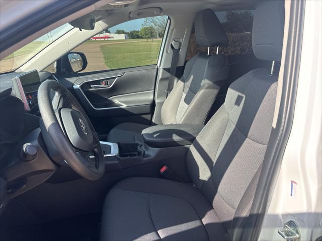 Photo of 2024 0040 Toyota RAV4