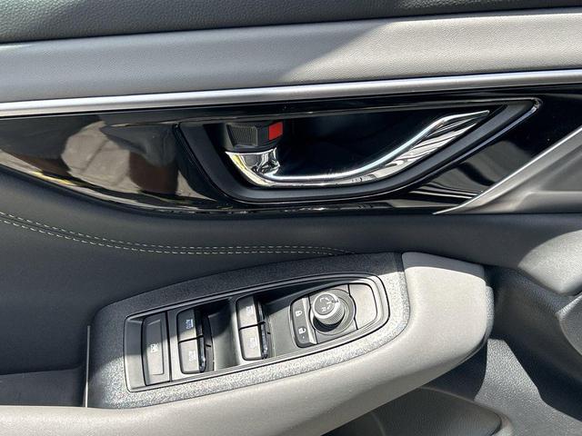 Photo of 2025 Magnetite Gray Metallic Subaru Outback