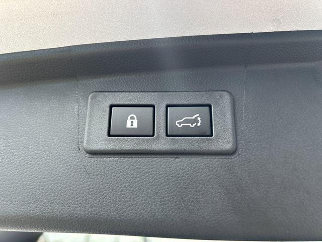 Photo of 2025 Ice Silver Metallic Subaru Outback