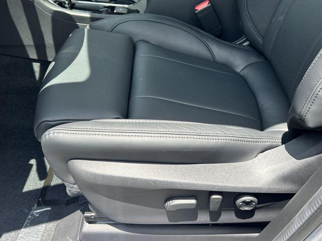 Photo of 2025 Ice Silver Metallic Subaru Ascent