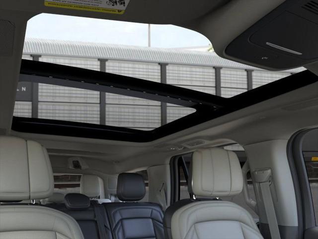 Photo of 2025 Flight Blue Metallic Clearcoat Lincoln Navigator