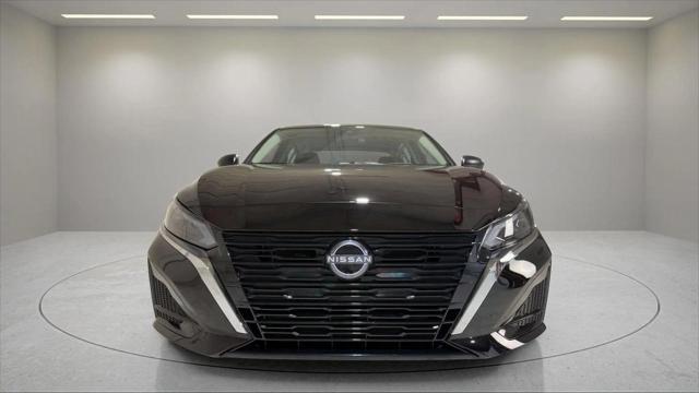 Photo of 2025 Super Black Nissan Altima
