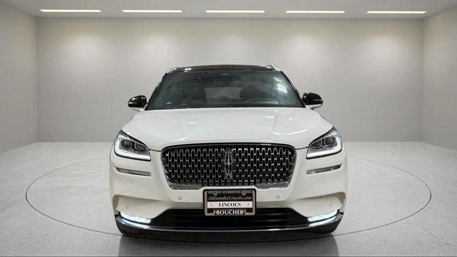 Photo of 2022 Pristine White Metallic Tri-Coat Lincoln Corsair