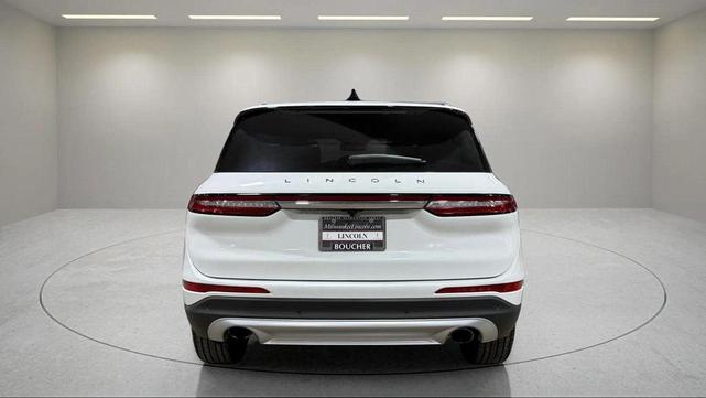 Photo of 2022 Pristine White Metallic Tri-Coat Lincoln Corsair