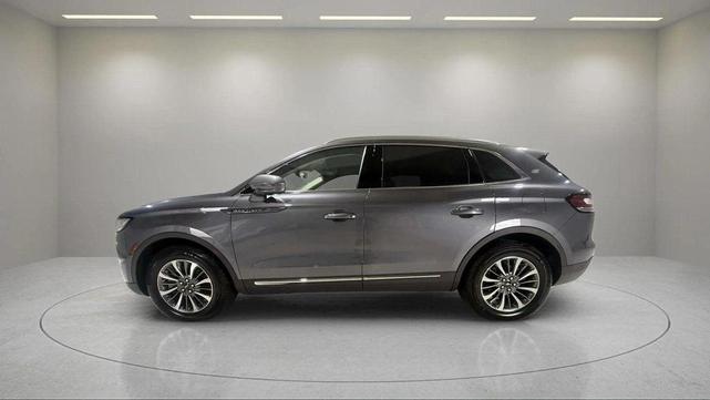 Photo of 2022 Asher Gray Metallic Clearcoat Lincoln Nautilus