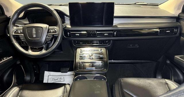 Photo of 2022 Asher Gray Metallic Clearcoat Lincoln Nautilus