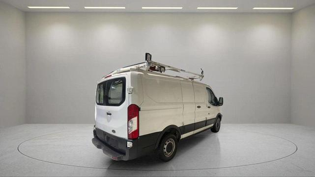 Photo of 2018 Oxford White Ford Transit-150