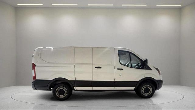 Photo of 2018 Oxford White Ford Transit-150