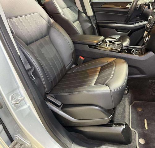Photo of 2016 Iridium Silver Metallic Mercedes-Benz GLE-Class