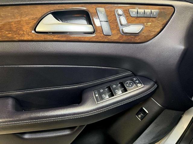 Photo of 2016 Iridium Silver Metallic Mercedes-Benz GLE-Class