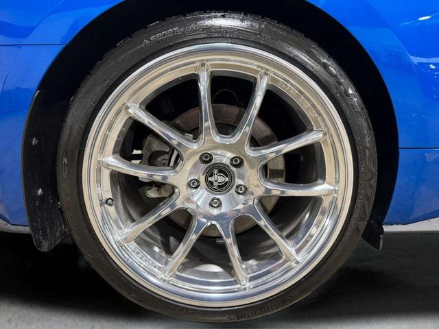 Photo of 2020 Blue Ford Mustang