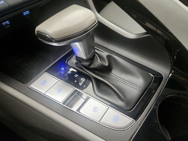 Photo of 2022 Black Hyundai ELANTRA