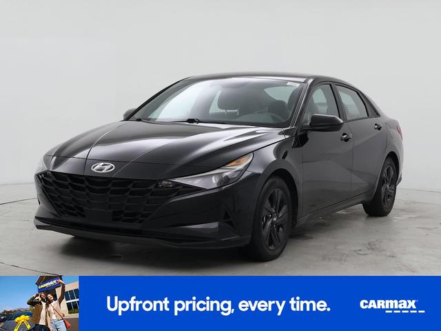 Photo of 2022 Black Hyundai ELANTRA