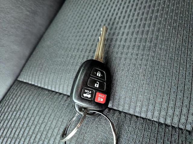 Photo of 2016 Silver Toyota Camry