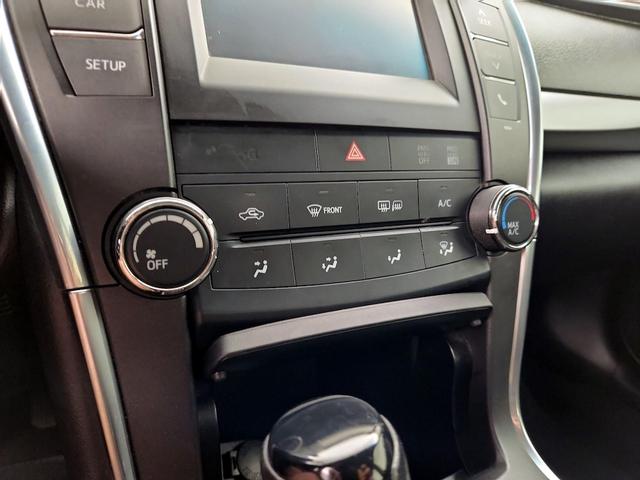 Photo of 2016 Silver Toyota Camry