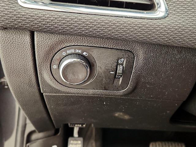 Photo of 2017 Gray Chevrolet Cruze