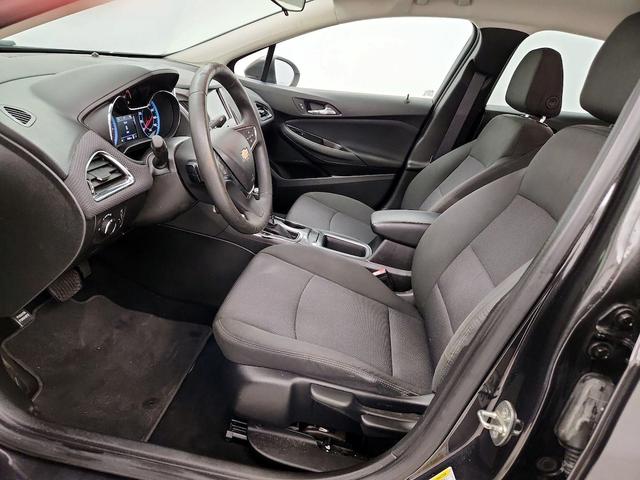 Photo of 2017 Gray Chevrolet Cruze