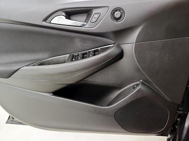Photo of 2017 Gray Chevrolet Cruze