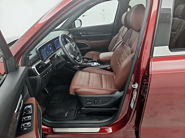 Photo of 2024 Burgundy Kia Telluride