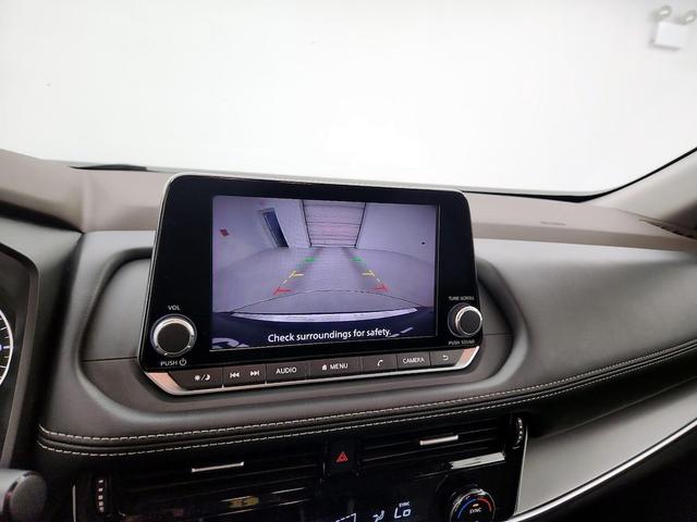 Photo of 2022 Blue Nissan Rogue