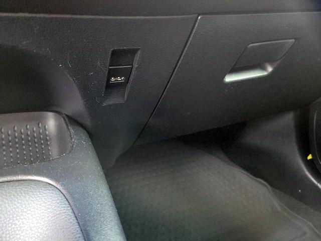 Photo of 2021 White Toyota Corolla