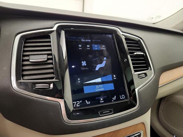 Photo of 2018 Silver Volvo XC90