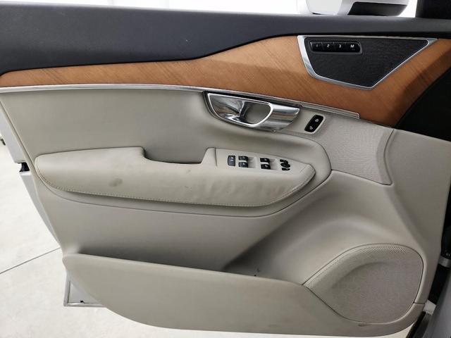Photo of 2018 Silver Volvo XC90