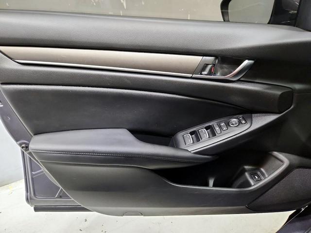 Photo of 2022 Gray Honda Accord