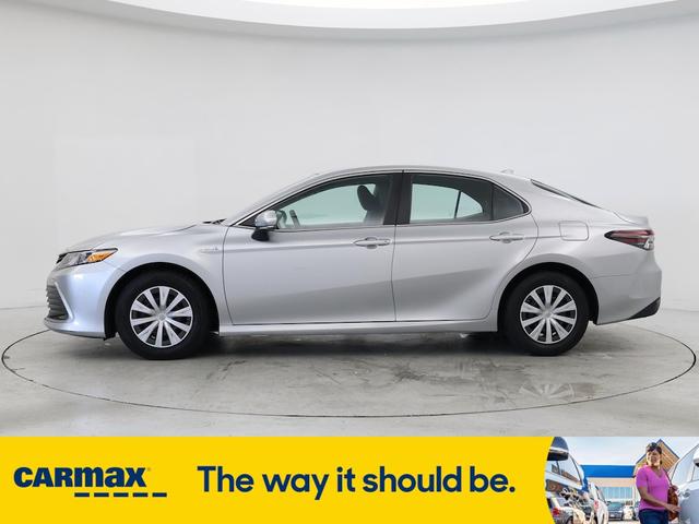 Photo of 2021 Silver Toyota Camry Hybrid