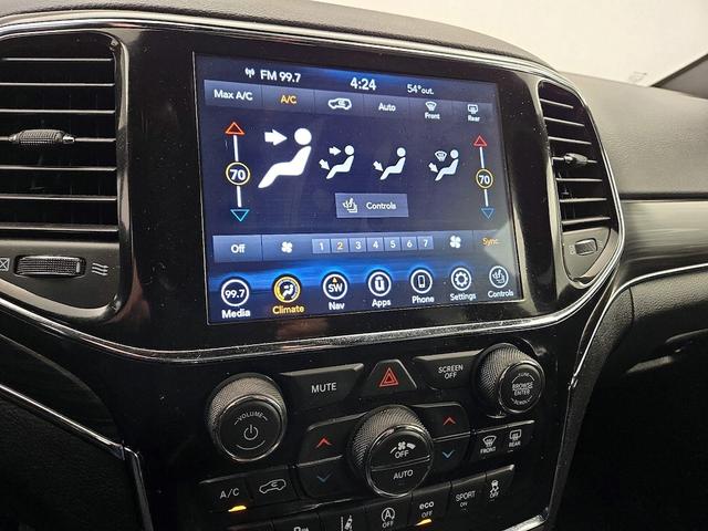 Photo of 2021 Blue Jeep Grand Cherokee