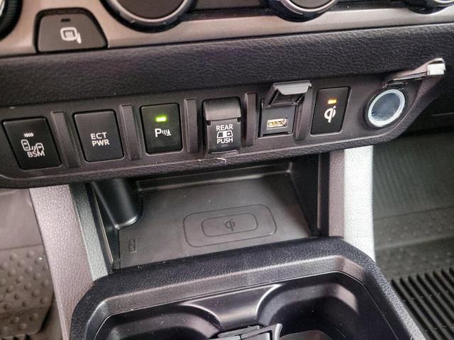 Photo of 2021 Green Toyota Tacoma