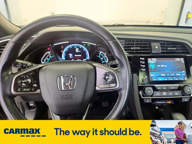Photo of 2020 Gray Honda Civic