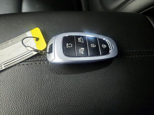 Photo of 2023 Black Hyundai TUCSON
