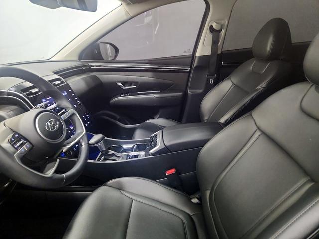 Photo of 2023 Black Hyundai TUCSON