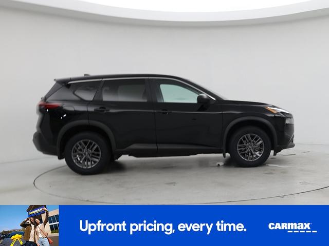 Photo of 2023 Black Nissan Rogue