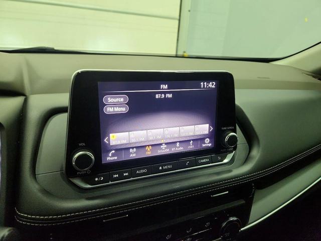 Photo of 2023 Black Nissan Rogue
