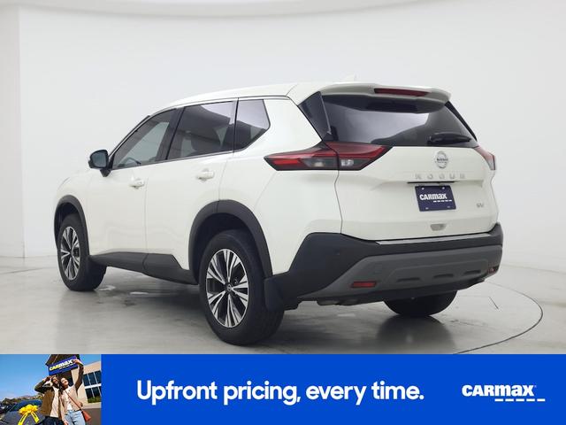 Photo of 2021 White Nissan Rogue