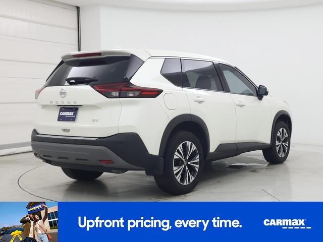 Photo of 2021 White Nissan Rogue