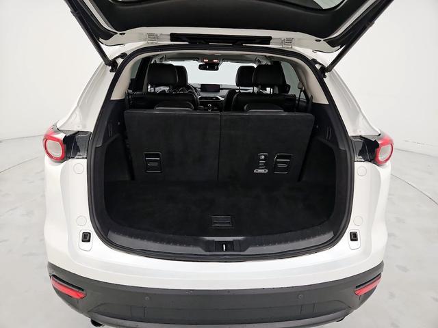 Photo of 2021 White Mazda CX-9