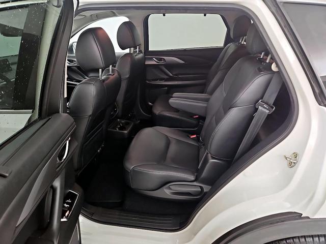 Photo of 2021 White Mazda CX-9