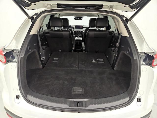 Photo of 2021 White Mazda CX-9