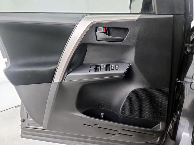 Photo of 2017 Gray Toyota RAV4