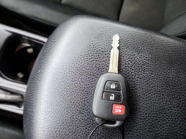 Photo of 2017 Gray Toyota RAV4