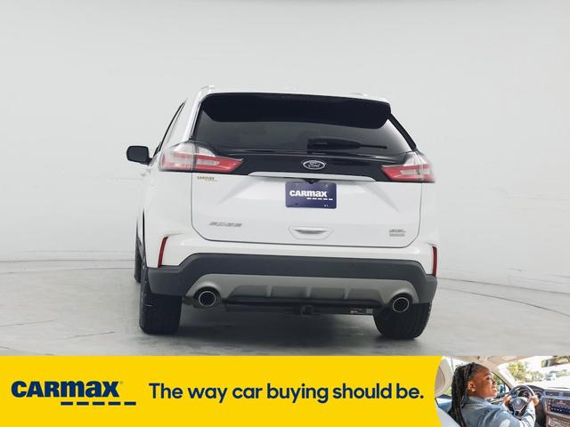Photo of 2020 White Ford Edge