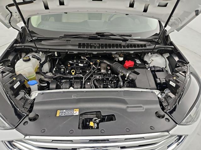 Photo of 2020 White Ford Edge