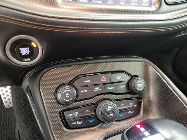 Photo of 2020 Black Dodge Challenger
