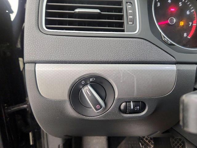 Photo of 2017 Black Volkswagen Jetta
