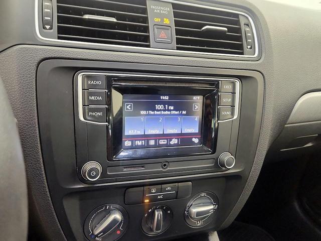Photo of 2017 Black Volkswagen Jetta